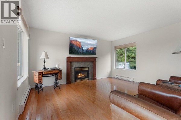 Living room - 6791 East Sooke Rd, Sooke, BC V9Z1A6 Photo 5