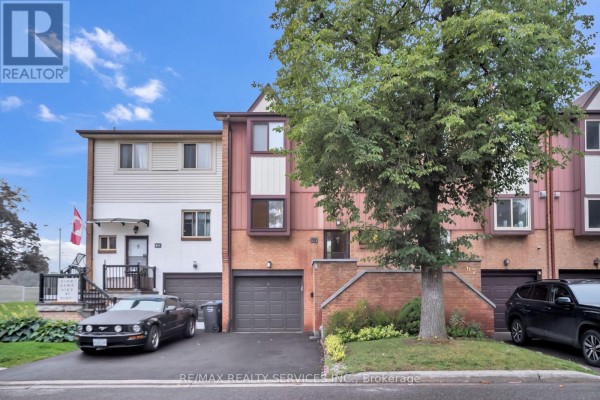 68 - 68 Baronwood Court, Brampton, ON L6V3H7 Photo 2