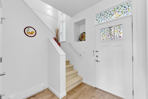 68 15255 Sitka Drive, Surrey, BC V3S0B1 Photo 3