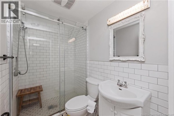 68-70 Arlington Drive, Moncton, NB, photo 2