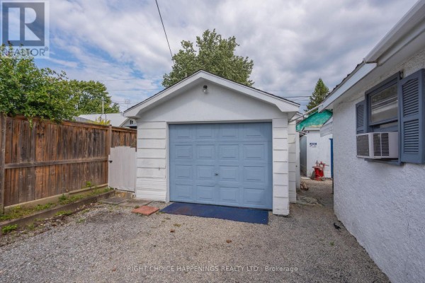 Kitchen - 68 Christmas Street, Port Colborne, ON L3K1M5 Photo 4