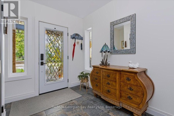 68 Coldwater Road, Severn, ON L0K1E0 Photo 4