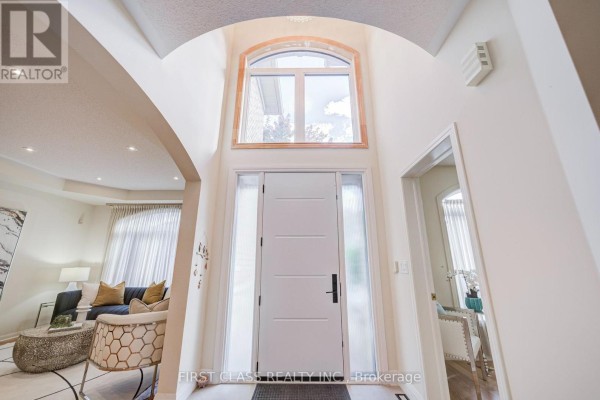68 Drawbridge Drive, Markham, ON L6C2G8 Photo 3