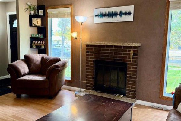 68 E Fotheringham Drive, Brandon, MB R7B3E5 Photo 4