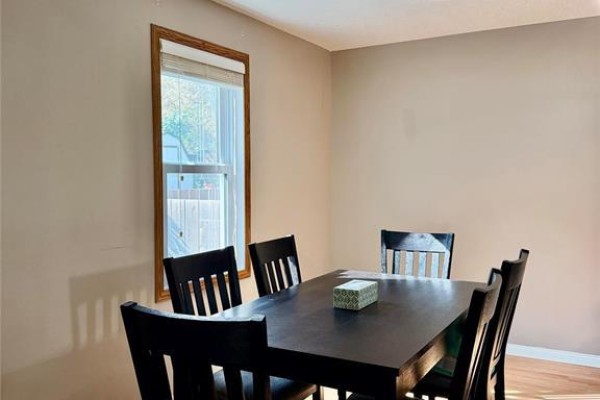 68 E Fotheringham Drive, Brandon, MB R7B3E5 Photo 5