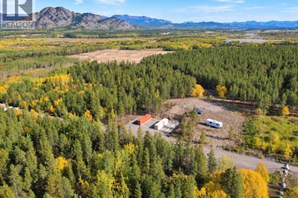 68 Elk Road, Whitehorse North, YT Y1A6M8 Photo 5