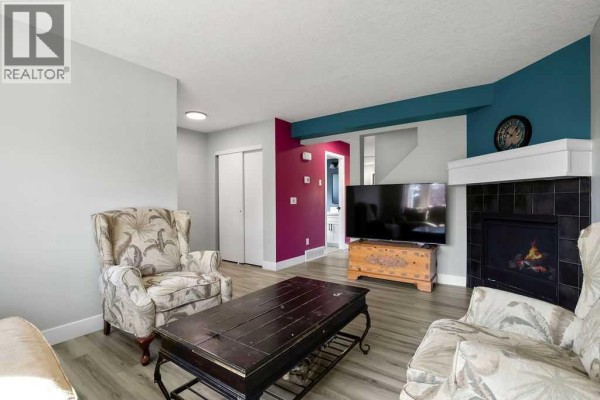 68 Falconridge Close Ne, Calgary, AB, photo 3