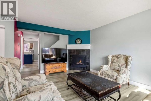 Kitchen - 68 Falconridge Close Ne, Calgary, AB T3J1A7 Photo 4