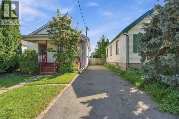 Utility room - 68 Hamilton Street, St  Catharines, ON L2S1K6 Photo 4