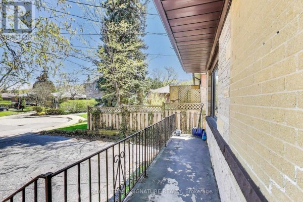 68 Harold Court, Hamilton, ON, photo 2