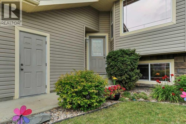 68 Isbister Close, Red Deer, AB, photo 3