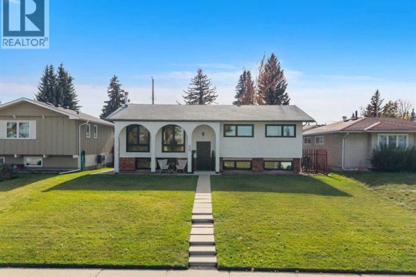 68 Lake Emerald Road Se, Calgary