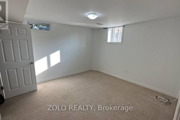 68 Milligan Street E, Bradford West Gwillimbury, ON L3Z0A5 Photo 5