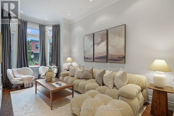 Living room - 68 Montrose Avenue, Toronto, ON M6J2T7 Photo 2
