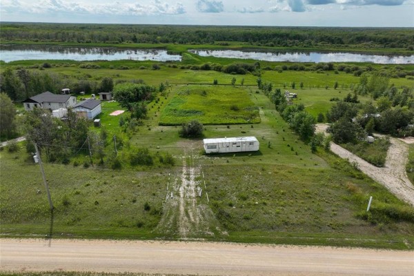 68 Norris Lake Road S, Rockwood, MB R0C3B0 Photo 2