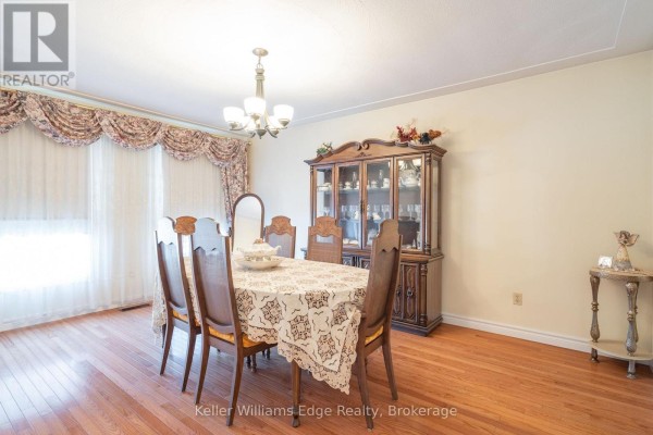 Kitchen - 68 Ridley Drive, Hamilton, ON L8W1J2 Photo 2
