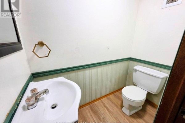 Kitchen - 68 Riverdale Drive, Hamilton, ON L8E1K3 Photo 5
