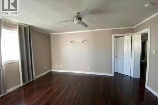 Living room - 68 Spencer Drive, Kindersley, SK S0L1S1 Photo 3