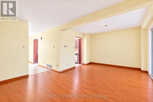 Bedroom 2 - 68 Trott Square, Toronto, ON M1B1V8 Photo 5