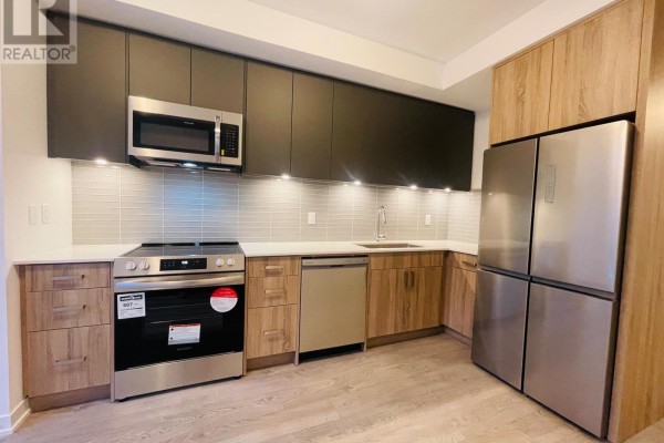 Kitchen - 68 Turtle Island Road, Toronto, ON M6A0G2 Photo 2
