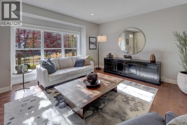 Kitchen - 68 Victoria Cross Boulevard Sw, Calgary, AB T3E7V2 Photo 4