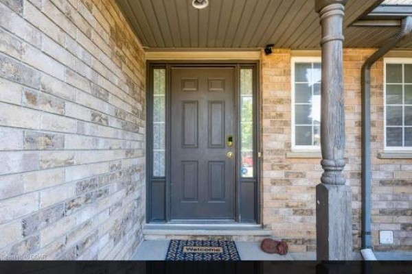 68 Wood Grove Crescent, Cambridge, ON, photo 2