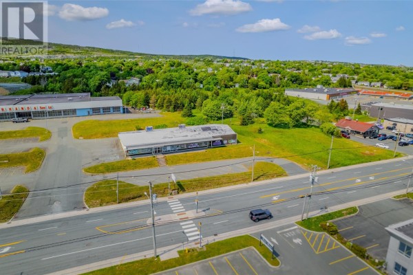 680-686 Topsail Road, St  John S, NL A1E2E2 Photo 4