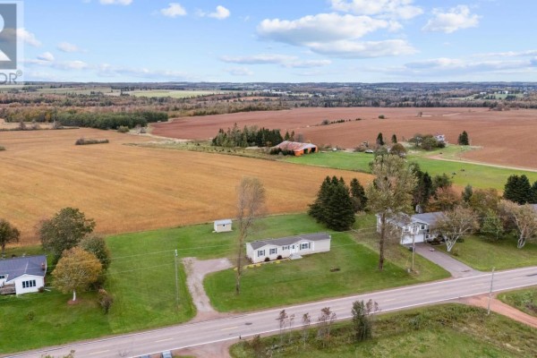 Bath (# pieces 1-6) - 680 Rte 225 Route, Hampshire, PE C0A1Y0 Photo 4
