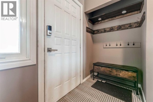 Kitchen - 680 Wallace Drive, Carstairs, AB T0M0N0 Photo 2