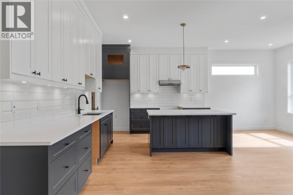 Kitchen - 6800 42 Street Ne, Salmon Arm, BC V0E1K0 Photo 4