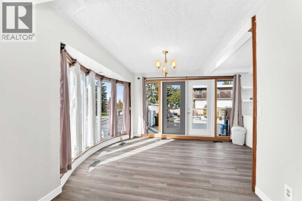 2pc Bathroom - 6803 Dalmeny Gate Nw, Calgary, AB T3A1T5 Photo 5
