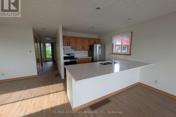 6803 St. Louis Point Road, South Glengarry, ON K0C2E0 Photo 5