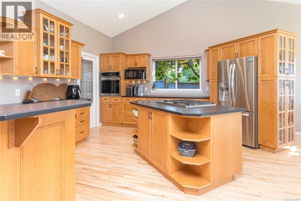 Bedroom - 6810 West Coast Rd, Sooke, BC V9C0V2 Photo 5