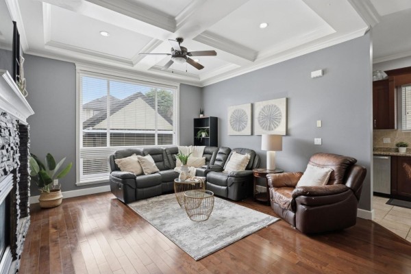 6814 192 Street, Surrey, BC V4N0B5 Photo 2