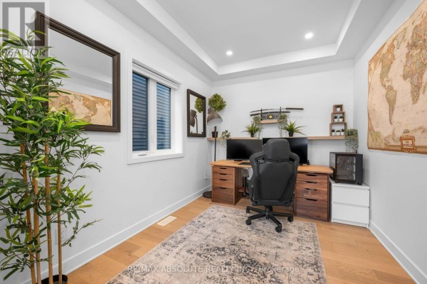 Office - 682 Borbridge Avenue, Ottawa, ON K4M0E3 Photo 4
