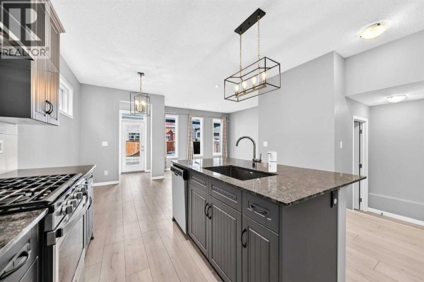 Dining room - 682 Redstone Drive Ne, Calgary, AB T3N1K9 Photo 3