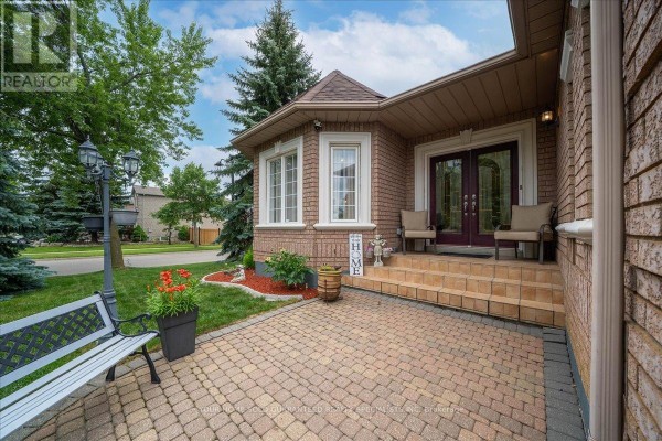 682 Vaughan Mills Road, Vaughan, ON L4H1H6 Photo 2