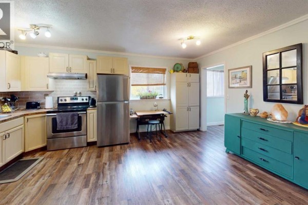 Foyer - 68218 Campsite Road, Plamondon, AB T0A2T0 Photo 4