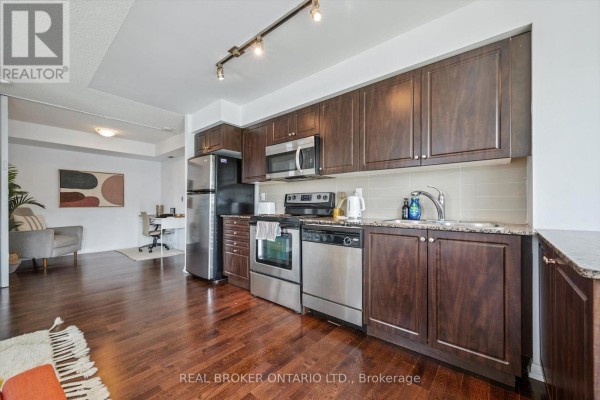 Den - 683 - 209 Fort York Boulevard, Toronto, ON M5V4A1 Photo 5