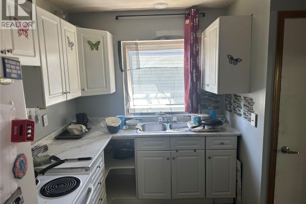 4pc Bathroom - 683 Athol Street, Regina, SK S4T3B1 Photo 3