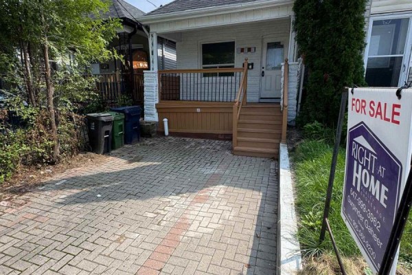683 Mortimer Avenue, Toronto, ON, photo 2
