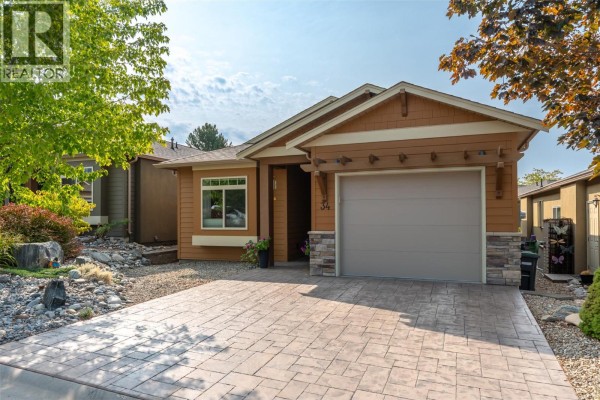 4pc Ensuite bath - 6833 Meadows Drive Unit# 34, Oliver, BC V0H1T4 Photo 2