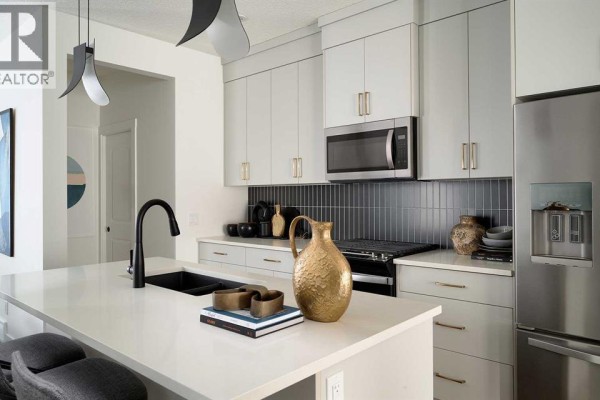 Great room - 684 Rowmont Boulevard Nw, Calgary, AB T3L0L6 Photo 2