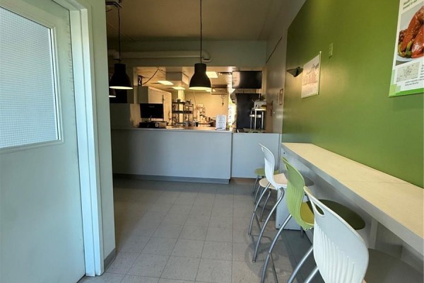 6843 Rochdale Boulevard, Regina, SK, photo 2