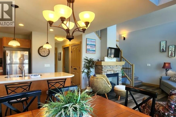 Living room - 6844 Madrid Way Unit# 321, Fintry, BC V1Z3R8 Photo 5