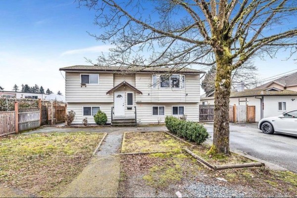 6848 135 Avenue, Surrey, BC V3W4W6 Photo 2