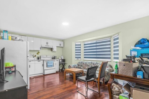 6848 135 Avenue, Surrey, BC V3W4W6 Photo 3