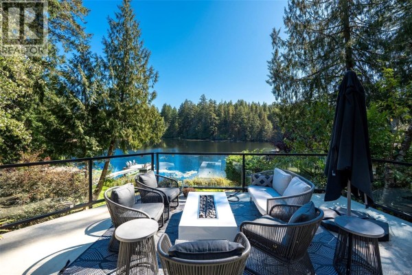 Bedroom - 685 Lost Lake Rd, Highlands, BC V9B6E3 Photo 3