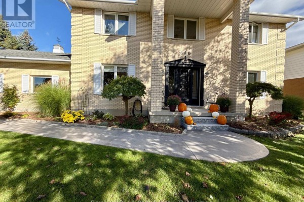 686 16th Street, Hanover, ON N4N3M3 Photo 4