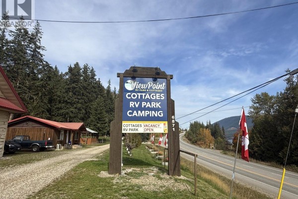 6871 Trans Canada Highway Nw, Salmon Arm, BC V1E3A2 Photo 2